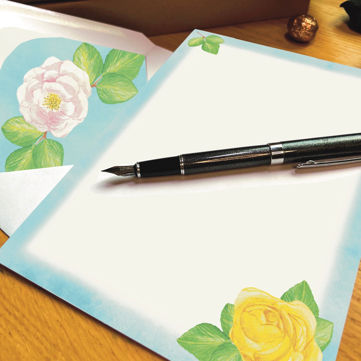 Elegant Rose Letter Writing Set – Timeless Stationery Gift Box