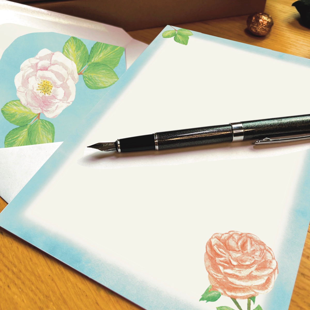 Elegant Rose Letter Writing Set – Timeless Stationery Gift Box